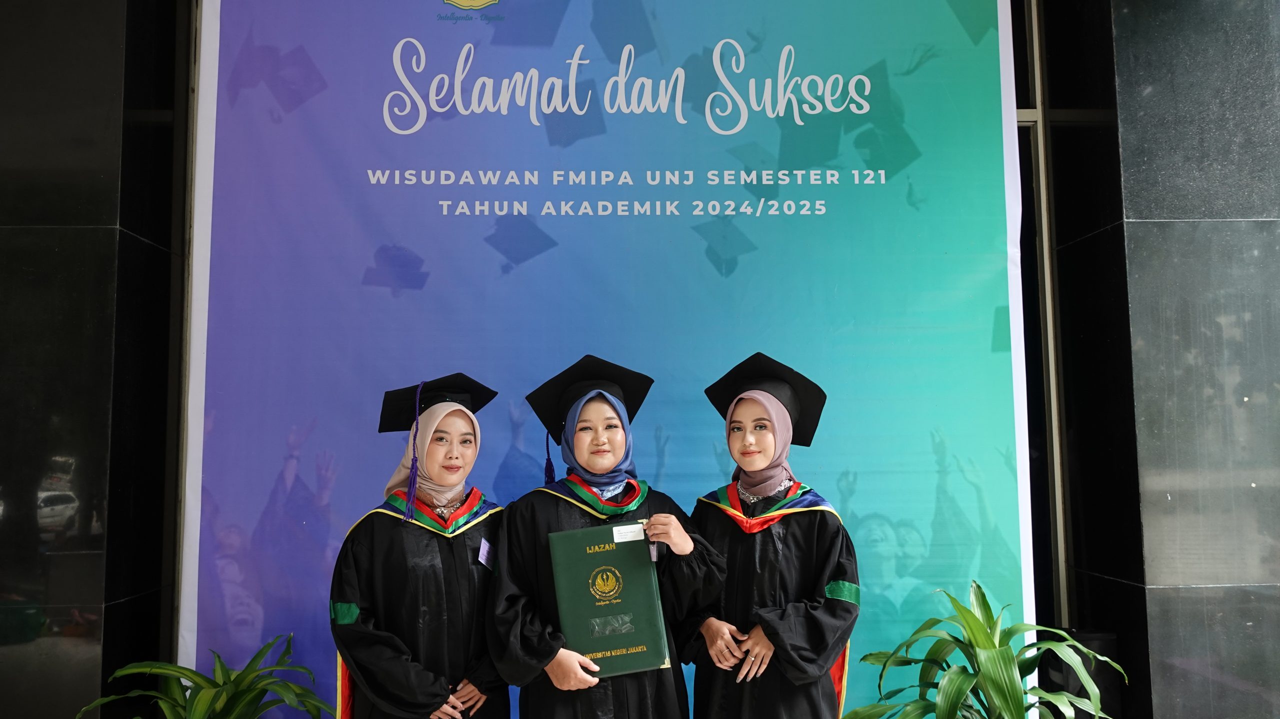 Apa itu Photobooth Wisuda? Bisnis Menjanjikan dan Pasti Cuan!